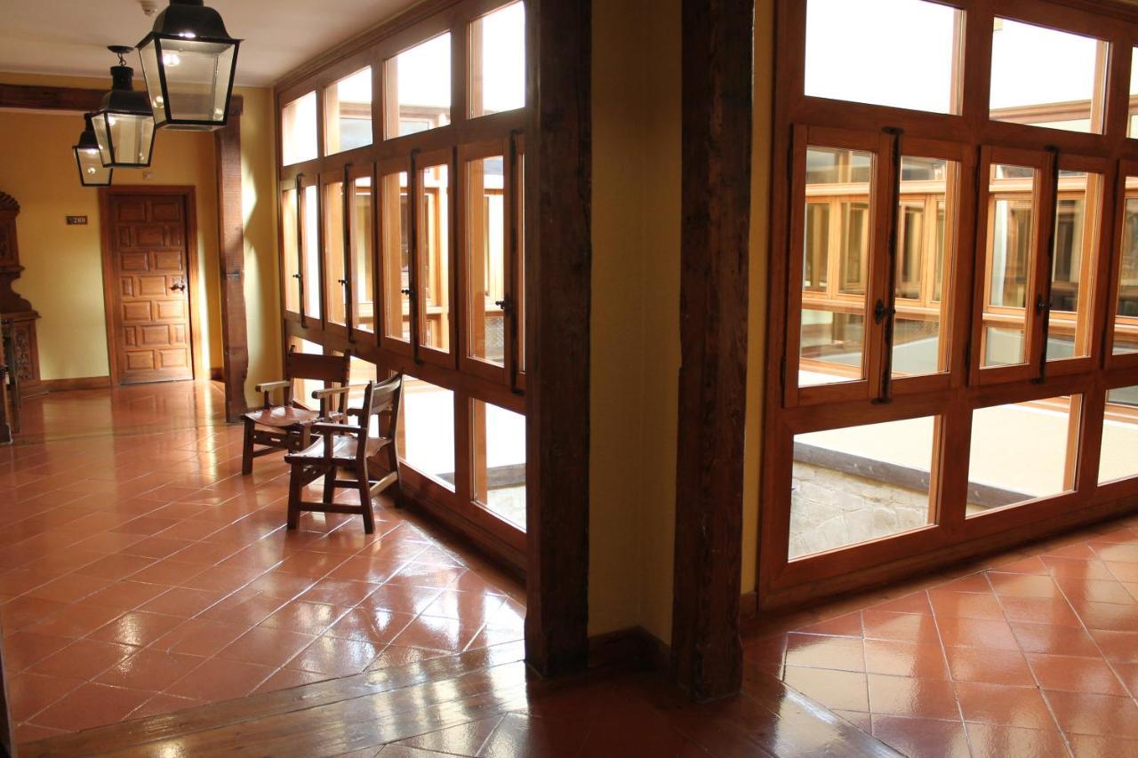 Parador De Santo Domingo De La Calzada Exterior foto