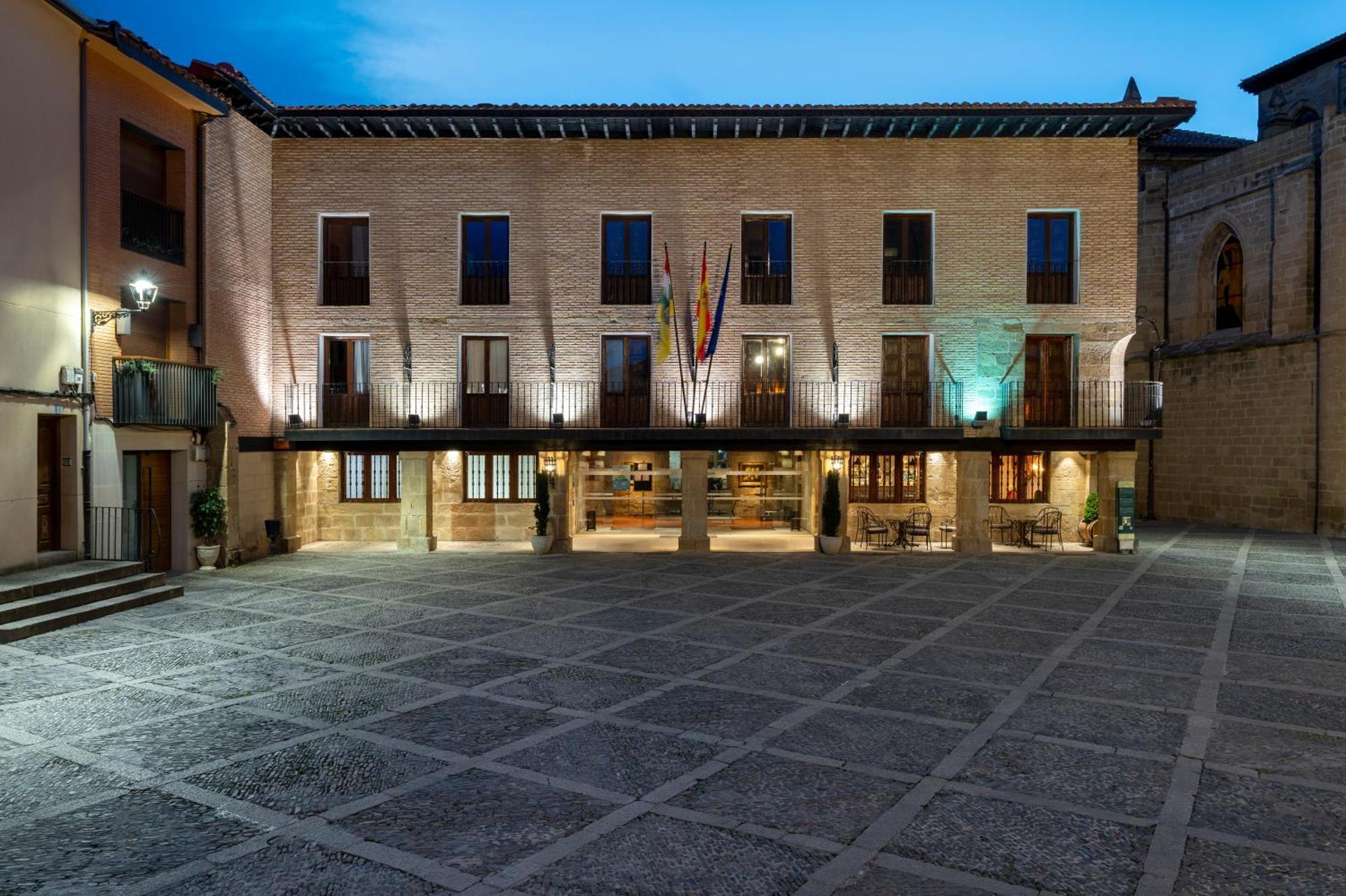 Parador De Santo Domingo De La Calzada Exterior foto