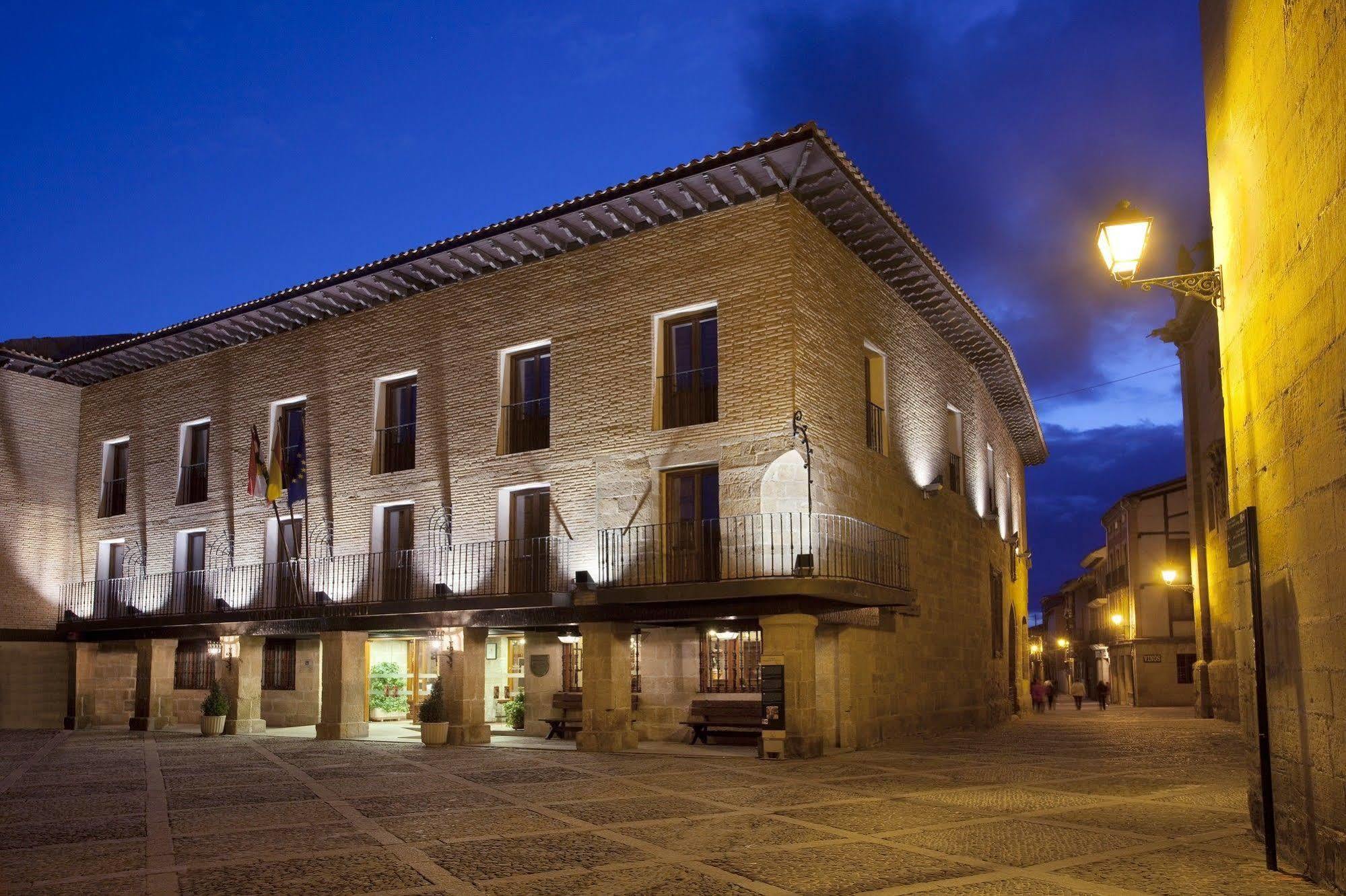 Parador De Santo Domingo De La Calzada Exterior foto